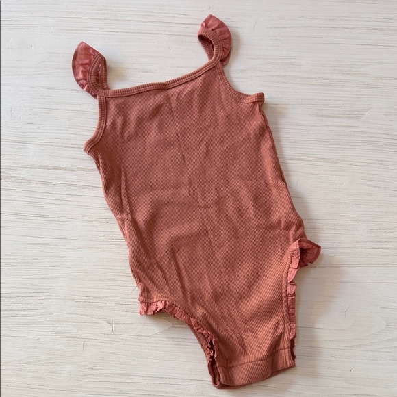 GAP Ruffled Kids Bodysuit - Rust - Picture 1 of 5